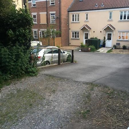 Comfortable Rooms With Live In Host, Walking Distance To The High St & More Glastonbury Exterior photo